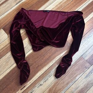 SHEIN Burgundy Velvet Off-Shoulder Crop Top